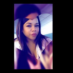 Meet your Posher, Connie